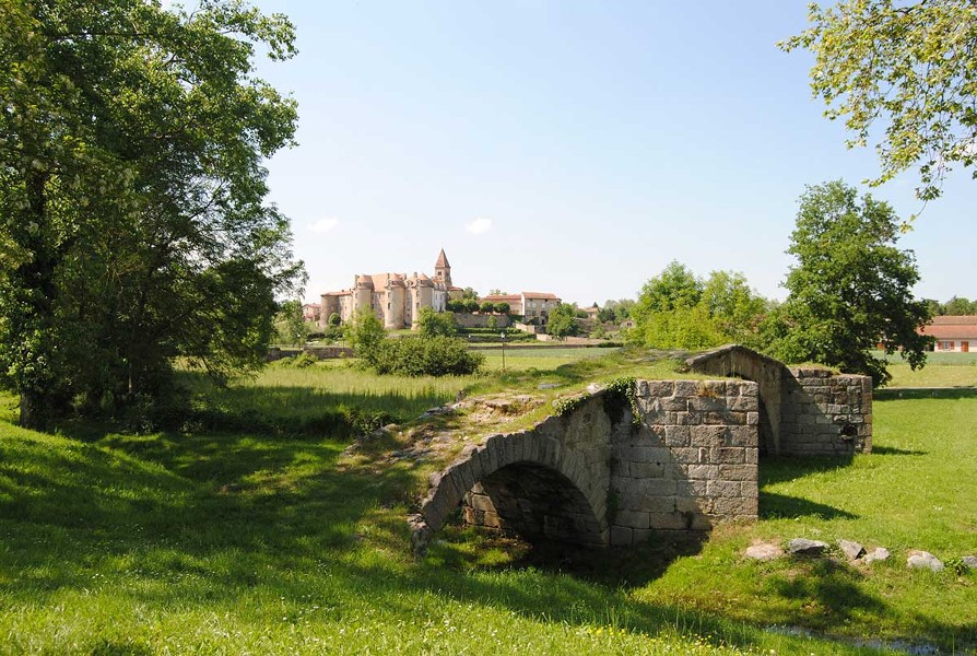 Vue depuis le pont de la Valla