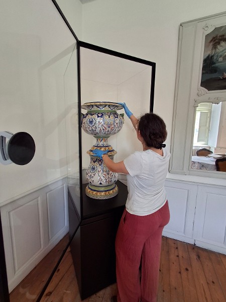 Mise sous vitrine